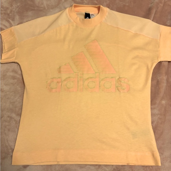 *NEW* Women’s Adidas T-Shirt - Picture 1 of 4